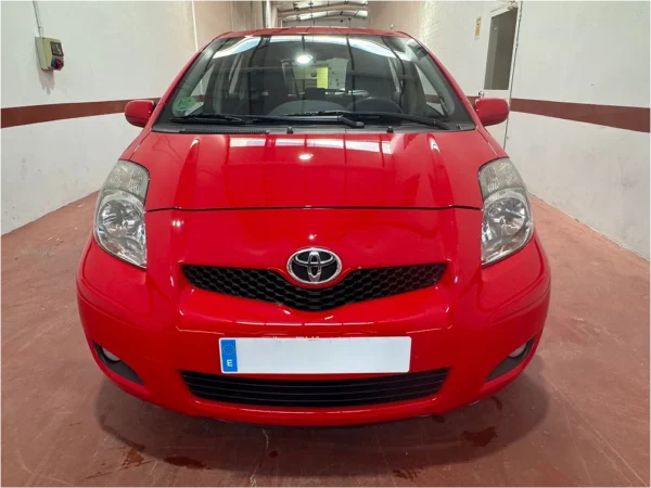 vista-delatera2-toyota-yaris