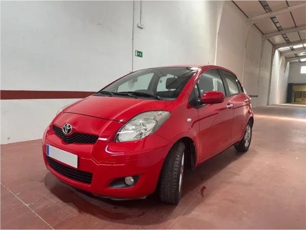vista-frontal-toyota-yaris